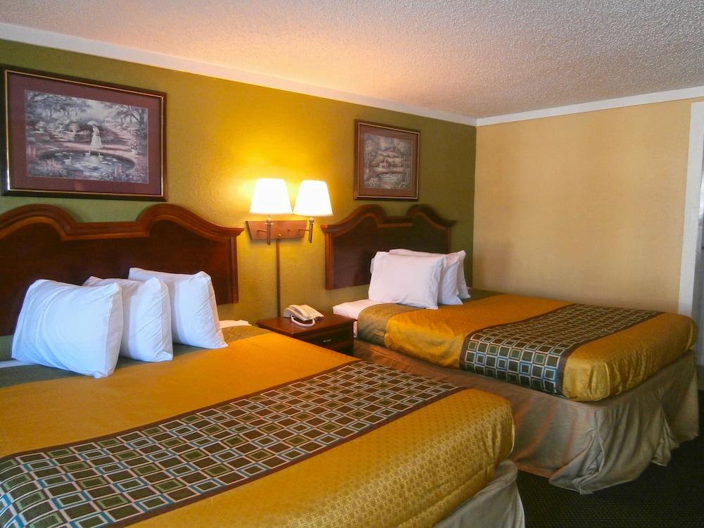 Americas Best Value Inn Conyer photo 5
