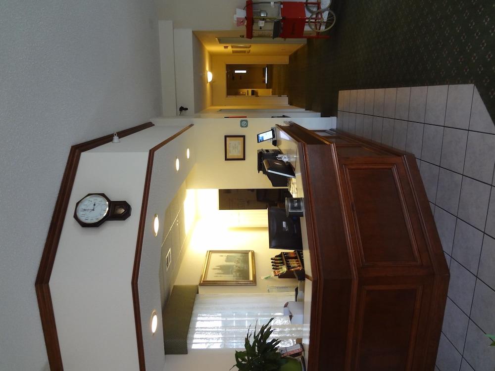 Voyager Inn photo 84
