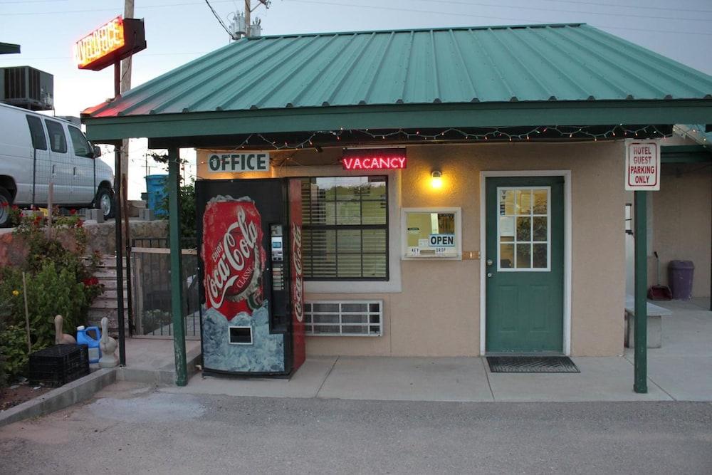 Adobe Inn Motel photo 10