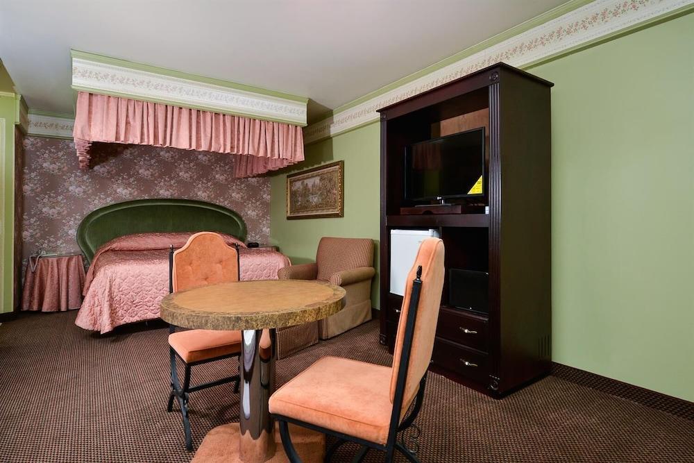 Americas Best Value Inn & Suites Joshua Tree National Park photo 55