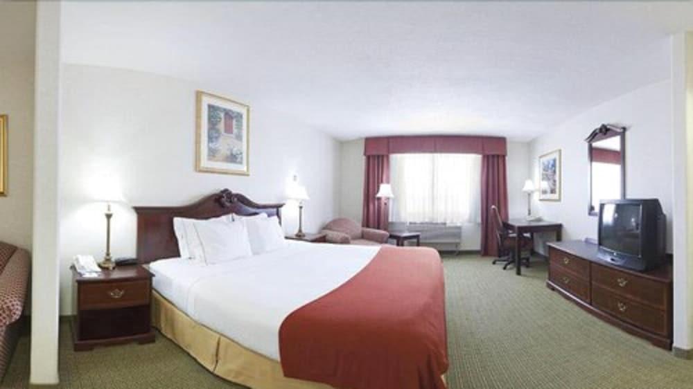 Baymont by Wyndham Belen NM photo 5