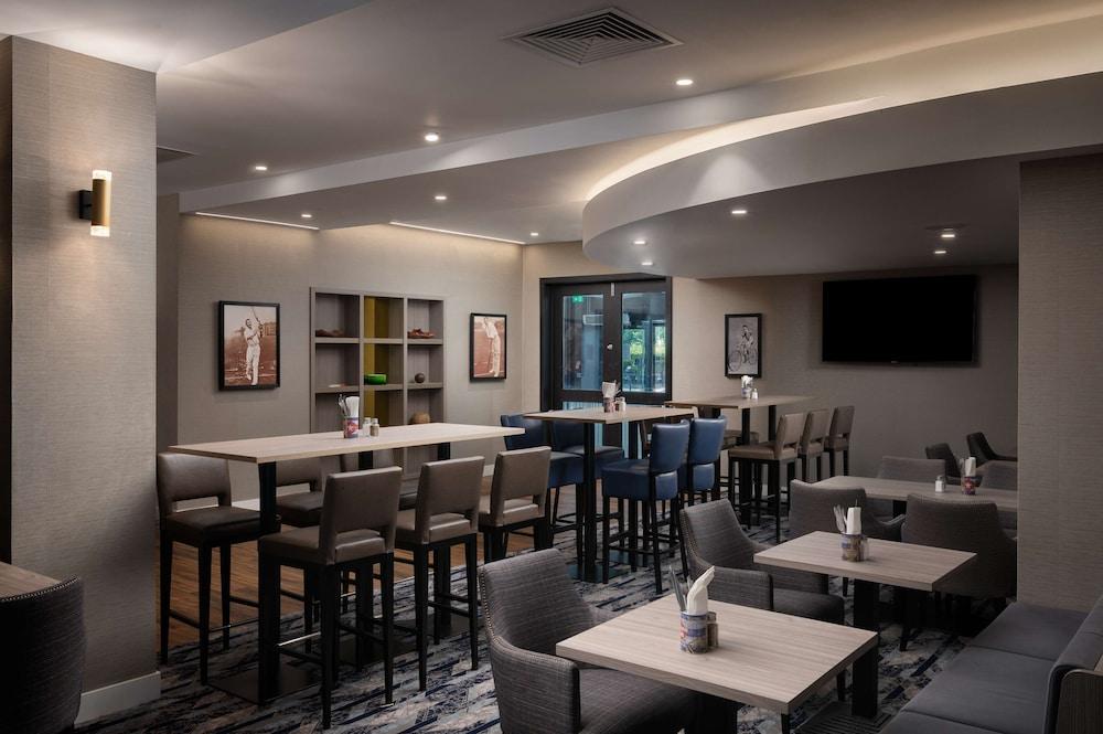 Hilton Garden Inn Columbus Airport photo 13