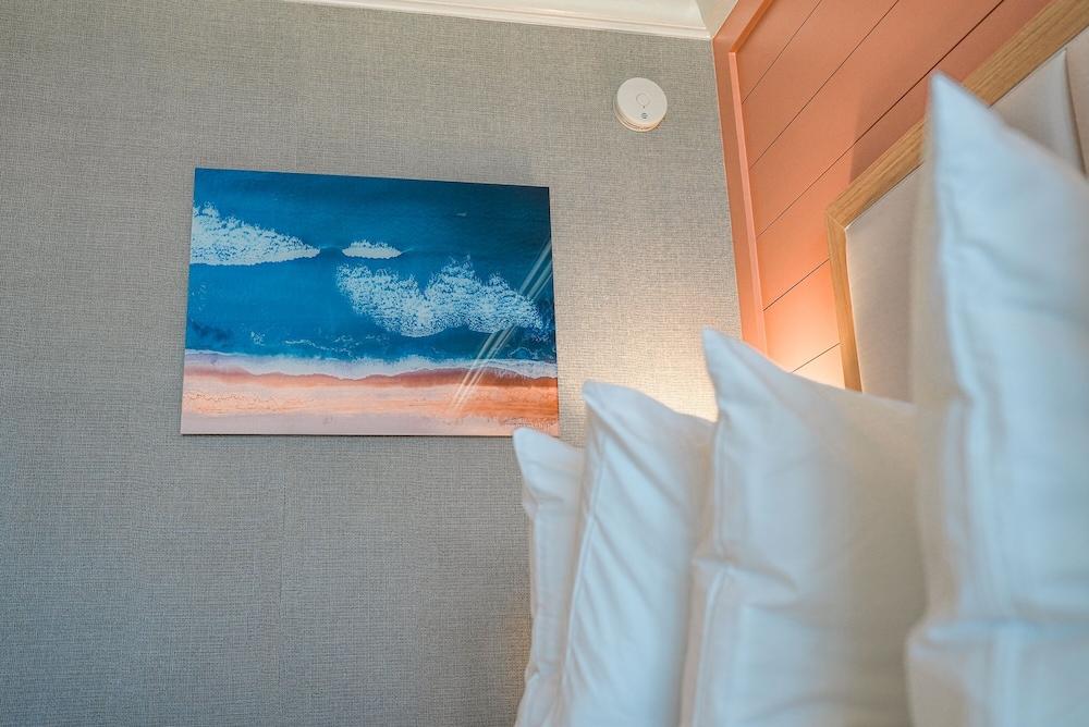 Spray Beach Oceanfront Hotel photo 18