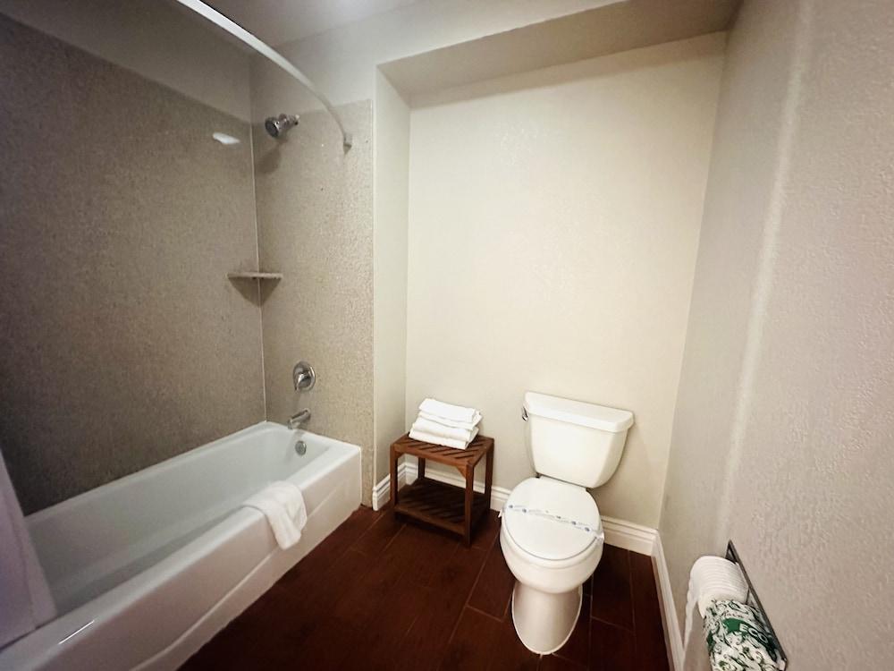 Casa Blanca Hotel - Orange photo 25