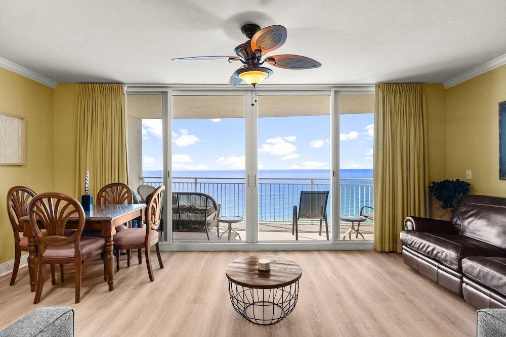 Emerald Beach Resort photo 38