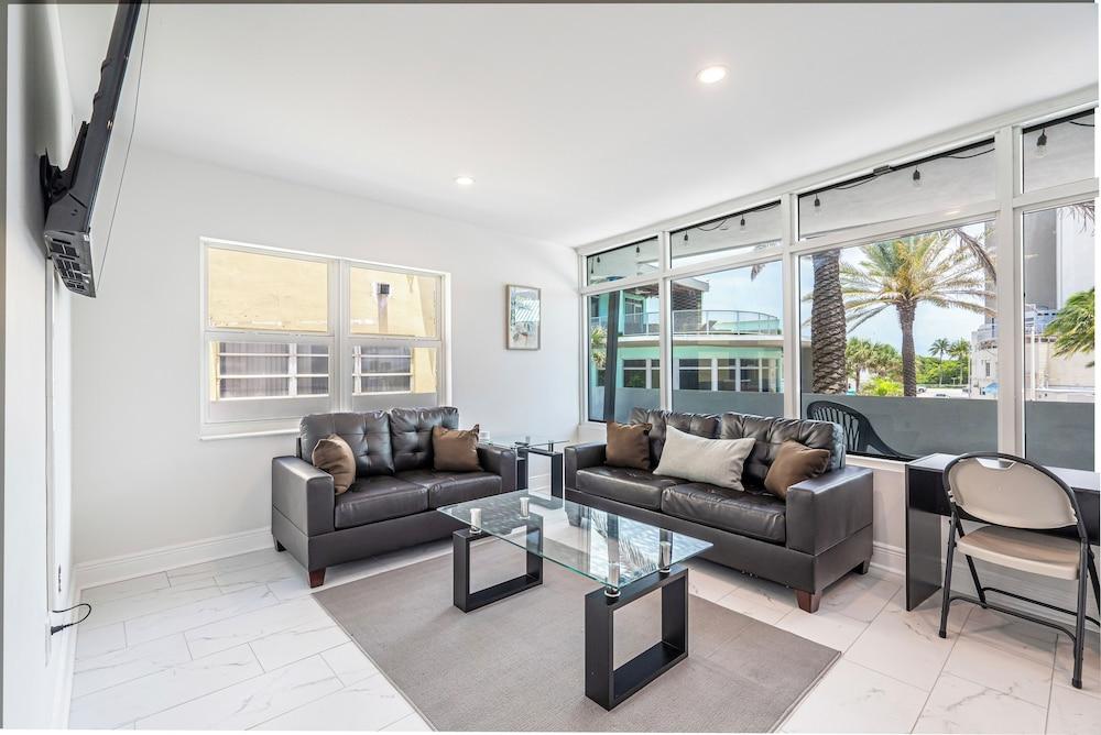 BeachSide 9th Residences photo 87