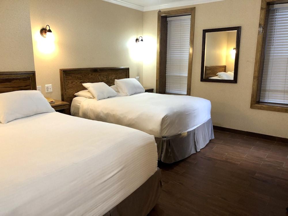 District Hotel photo 8