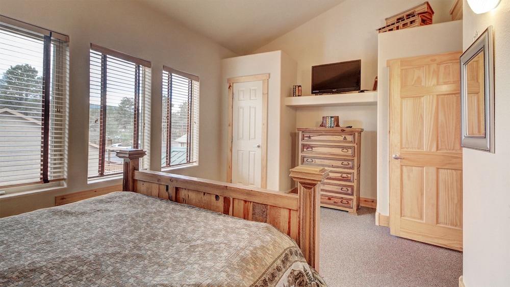 Eagle Fire Lodge & Cabins photo 86