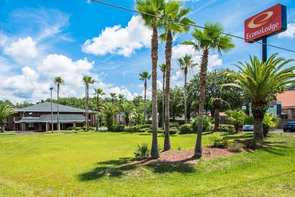 SureStay by Best Western Jacksonville Airport photo 50