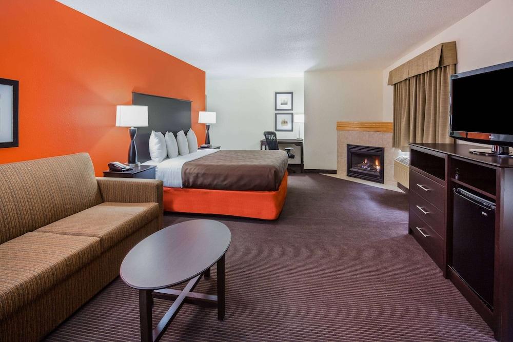 AmericInn by Wyndham Mora photo 28