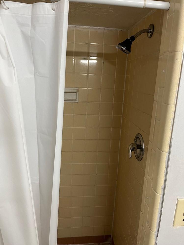 8th Street Motel photo 7