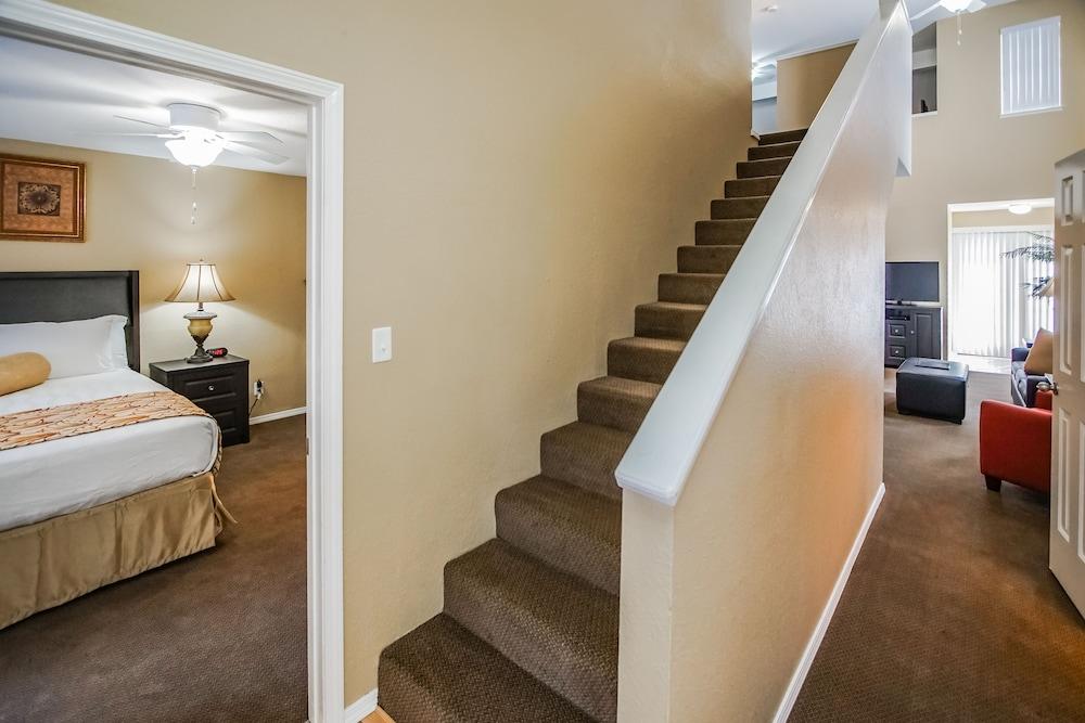 The Townhouses photo 5
