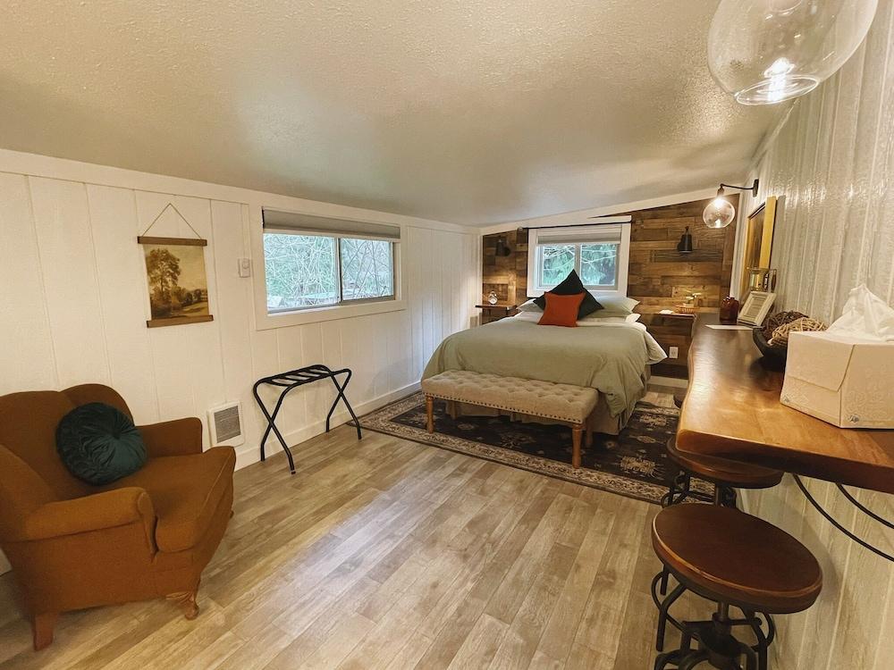 Emerald Valley Inn photo 22