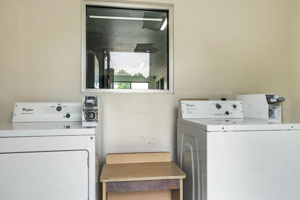 Studio 6 Lafayette, LA – I-10 & I-49 N photo 11