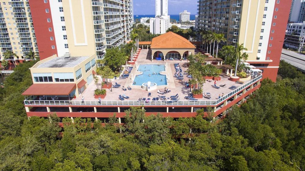 Intracostal Sunny Isles photo 3