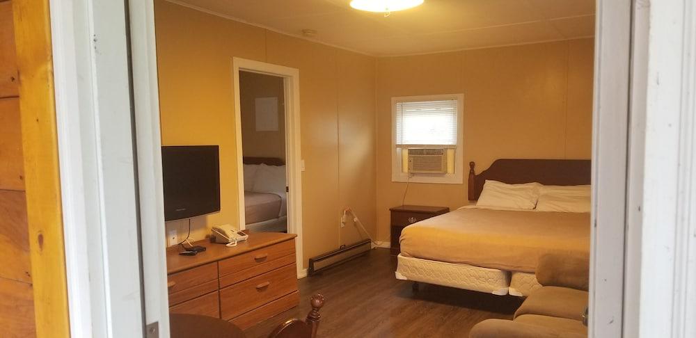 Rip Van Winkle Motel photo 14