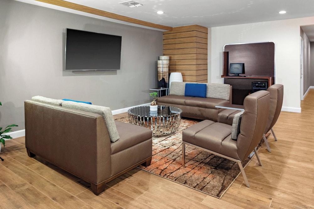 TownePlace Suites by Marriott Dallas Plano/Legacy photo 3
