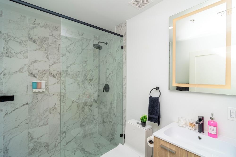 Metro Park Hotel photo 68