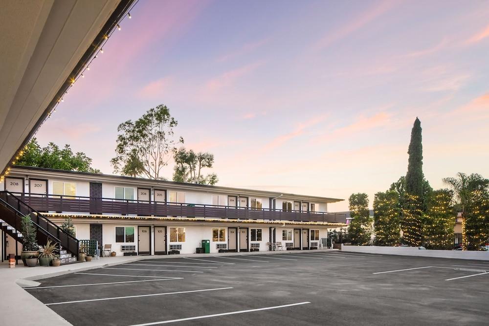 California Inn photo 53