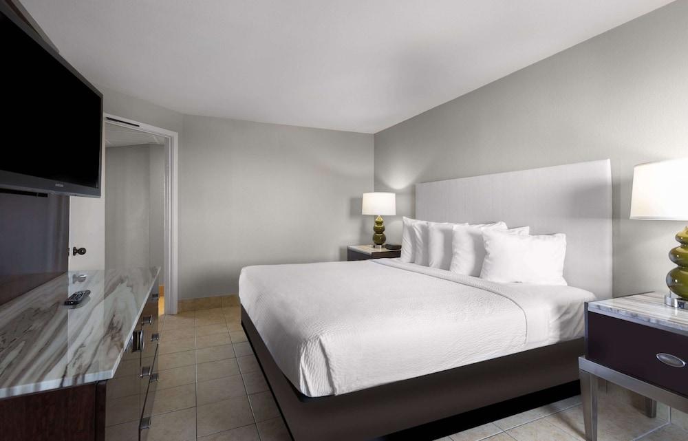 hotel BLUE photo 9