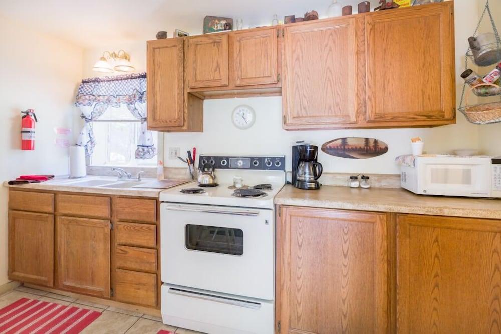 Crown King Cabins Suites and Bunkhouse photo 22