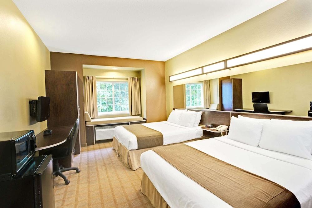 Microtel Inn & Suites by Wyndham Bryson City photo 8
