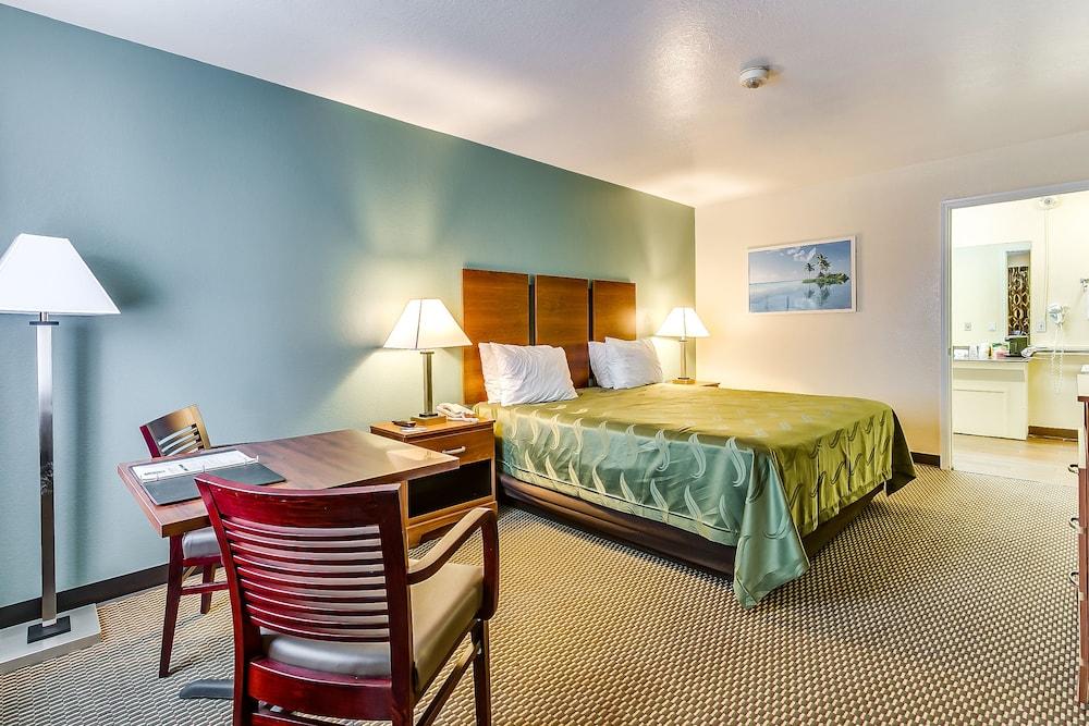 Baymont by Wyndham Willow Park photo 8