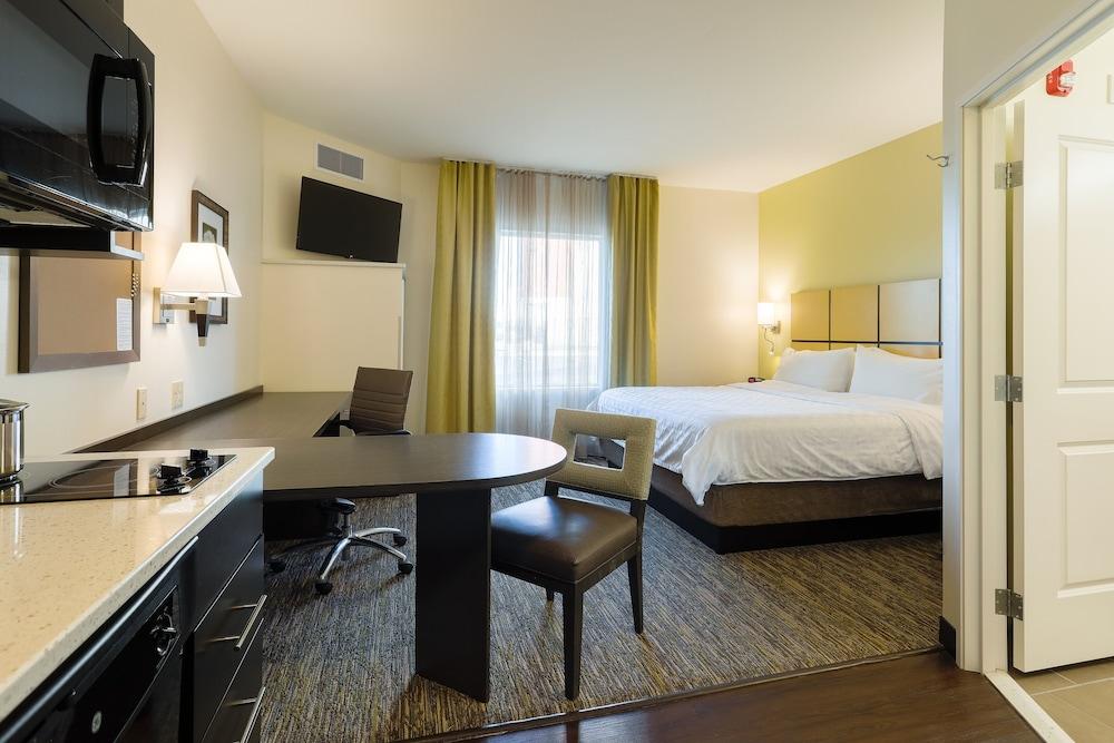 Candlewood Suites Lenexa - Overland Park Area by IHG photo 16