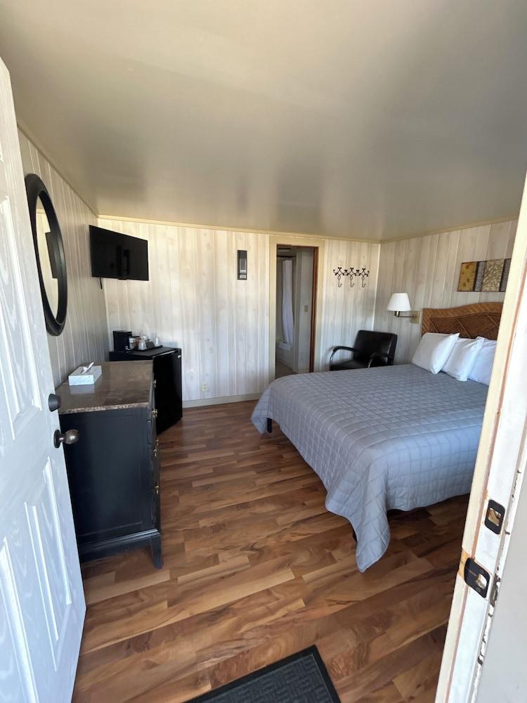 Silver Sands Hotel & Resort photo 24