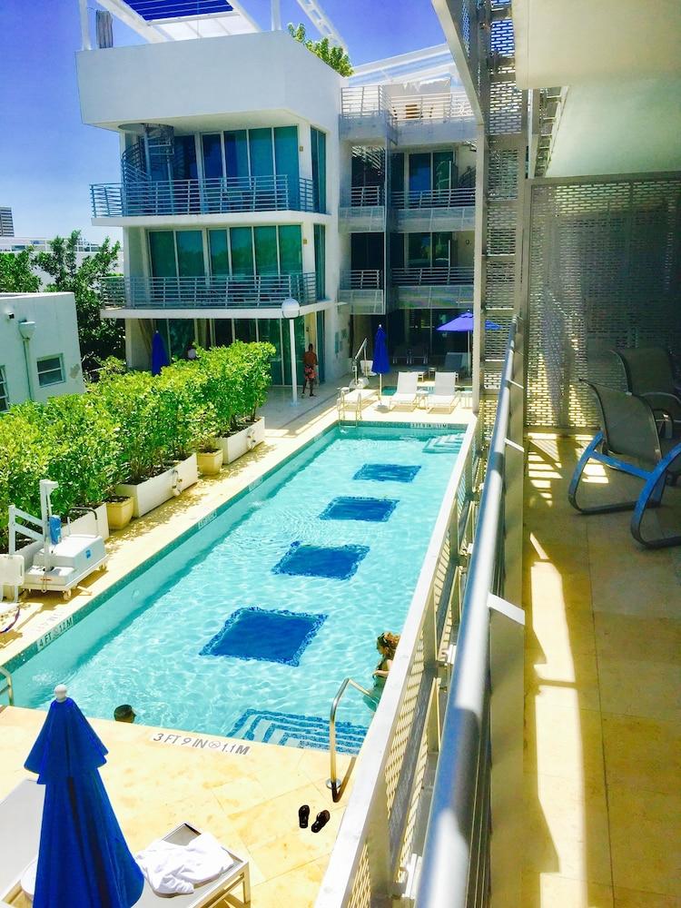 De Soleil Hotel on Ocean Drive photo 13