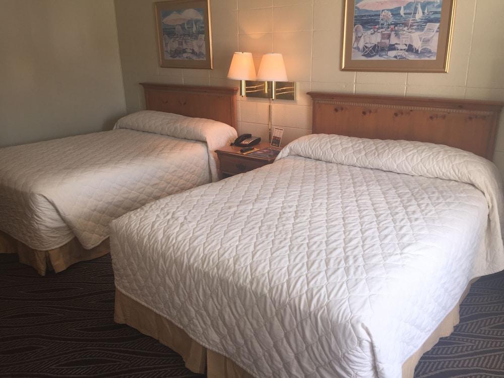 Admiral Motor Inn photo 13
