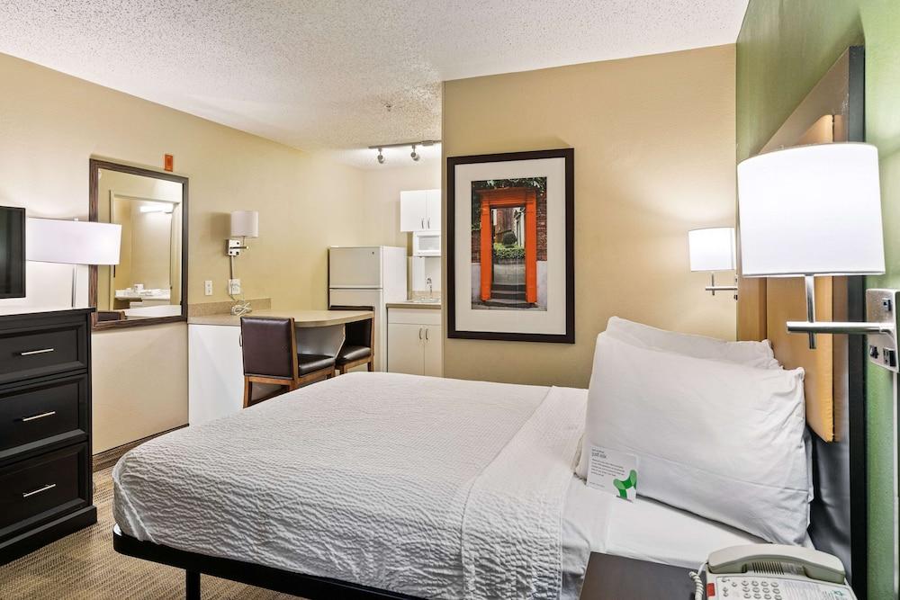 Extended Stay America Suites Washington DC Reston photo 8