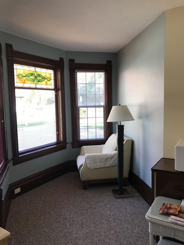Harbor Light Inn photo 18