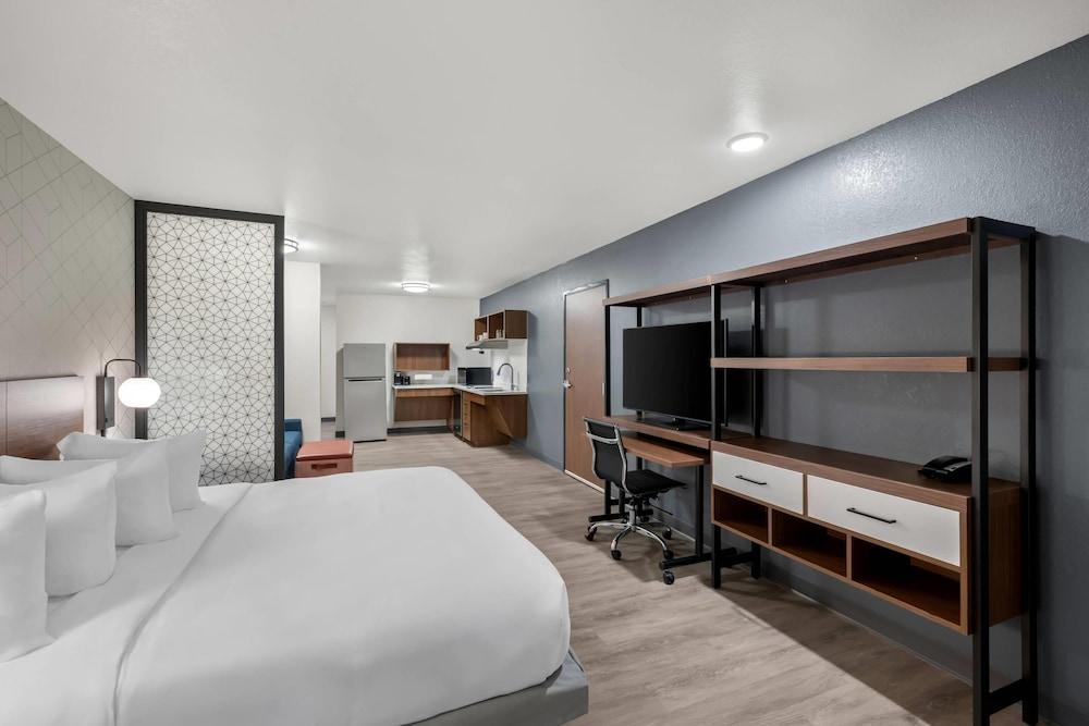Everhome Suites Portsmouth - Newington photo 49