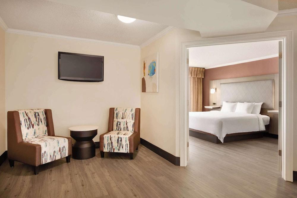 Radisson Hotel Lenexa Overland Park photo 16