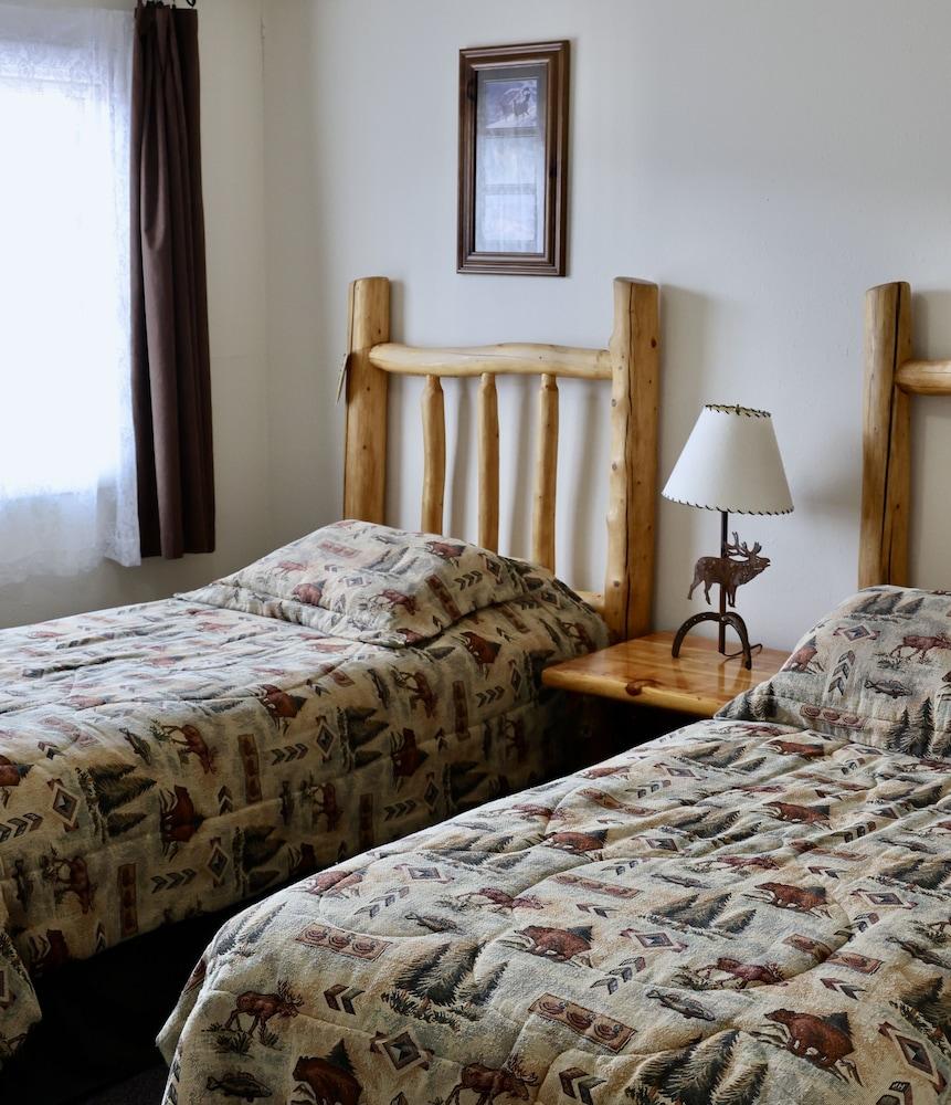 Rocky Mountain Lodge photo 57