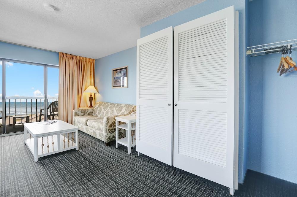 Sand Dunes Tower Suites and Villas photo 6