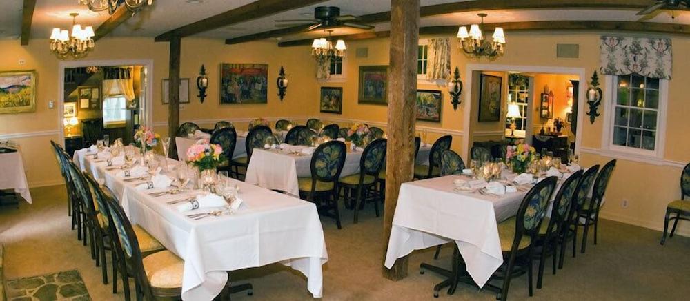 Crestmont Inn photo 36
