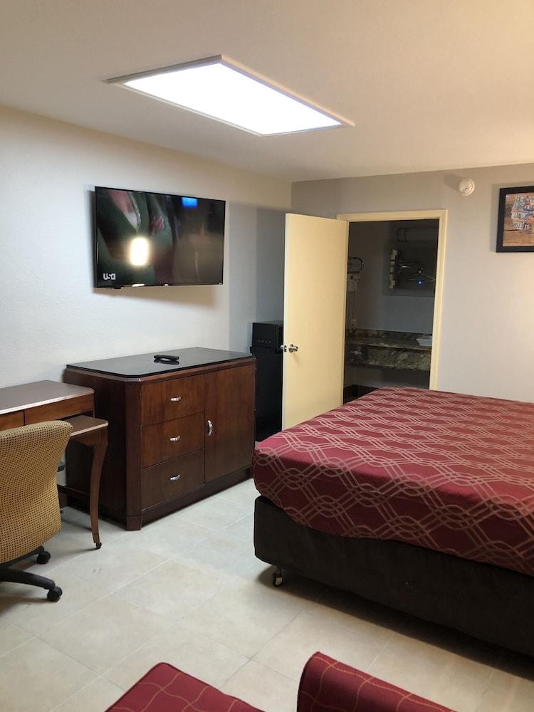 Econo Lodge Athens I-75 photo 18