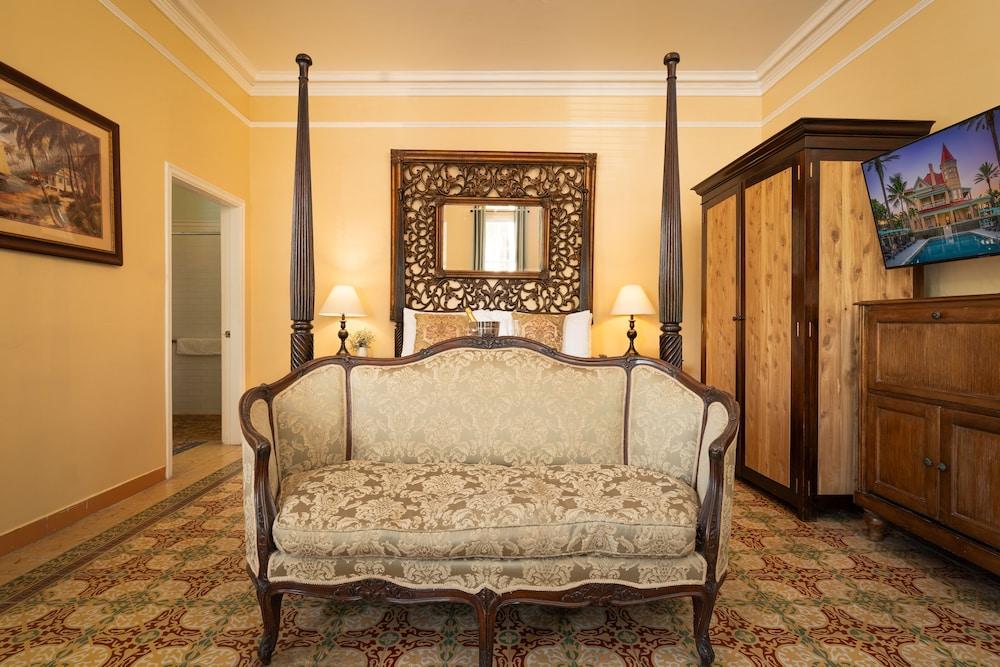 Southernmost House photo 19