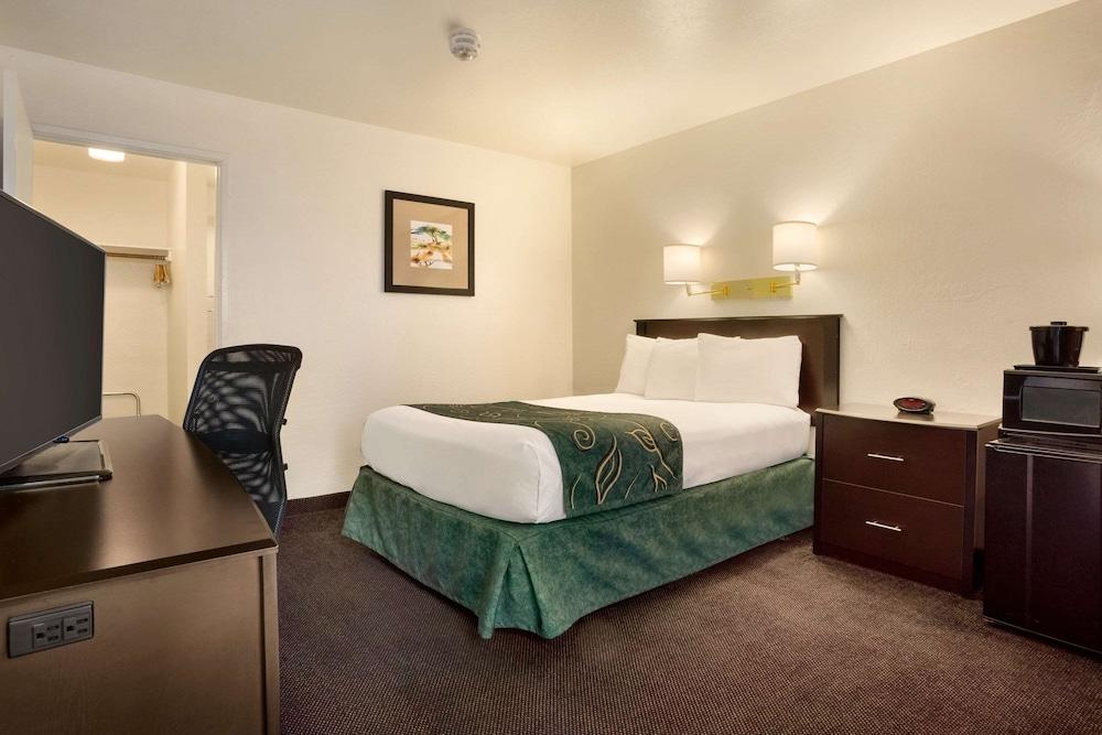 Travelodge by Wyndham Winslow photo 16