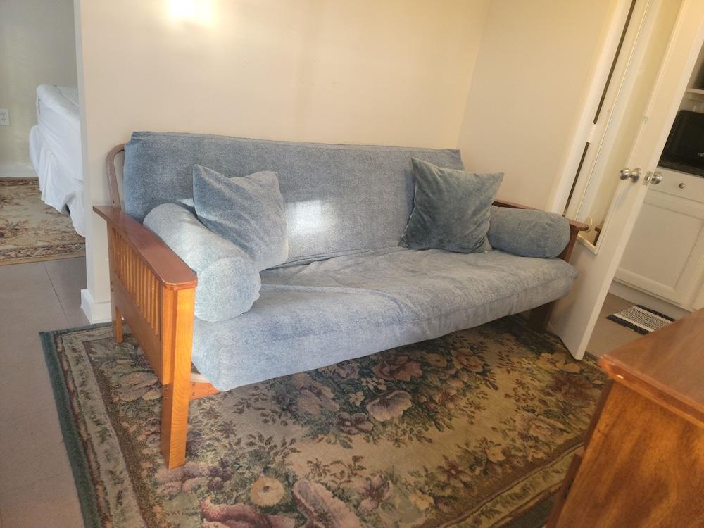 Beaufort Harbour Suites photo 21