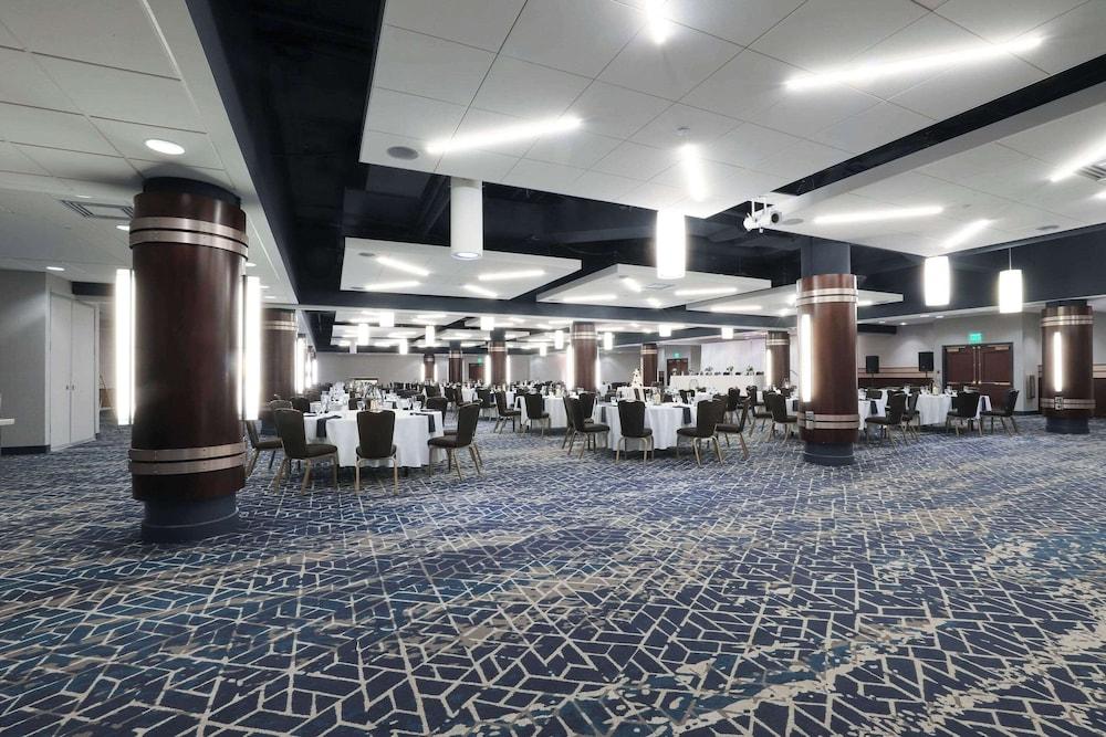 Radisson Plaza Hotel at Kalamazoo Center photo 94