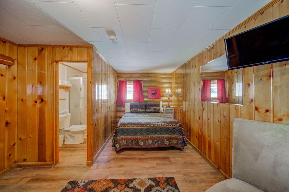 Sportsmans Lodge photo 24