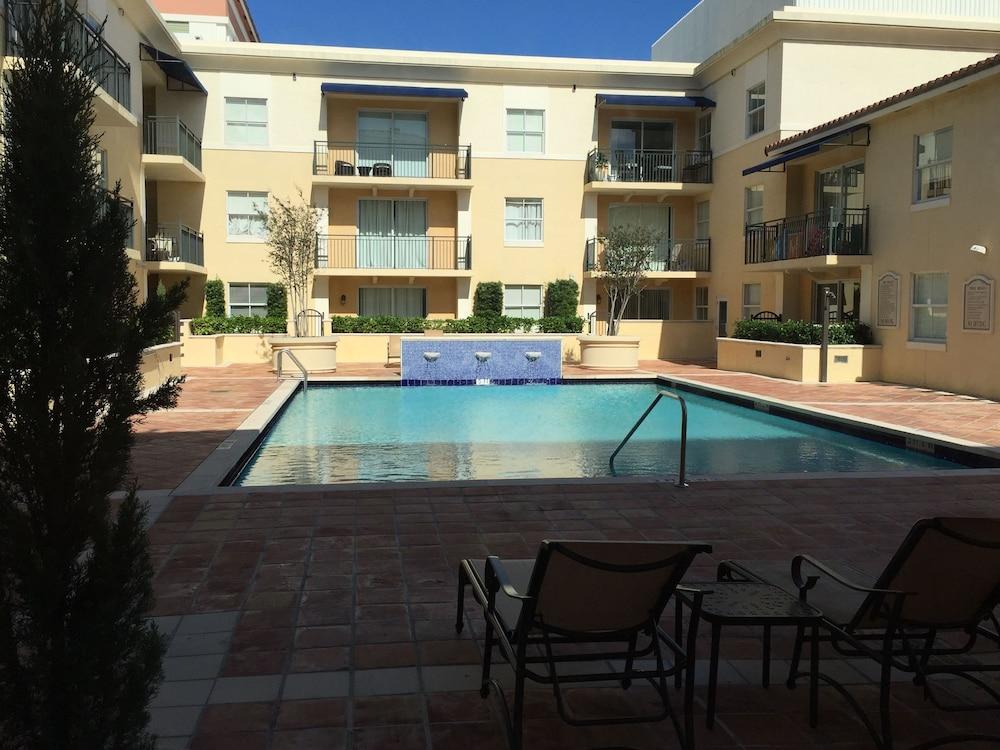 LYX Suites at Merrick Park in Coral Gables photo 22