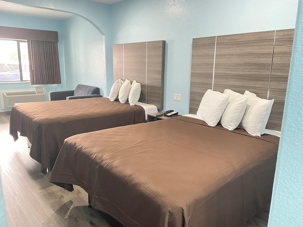 Super Stay Inn Humble IAH East photo 10