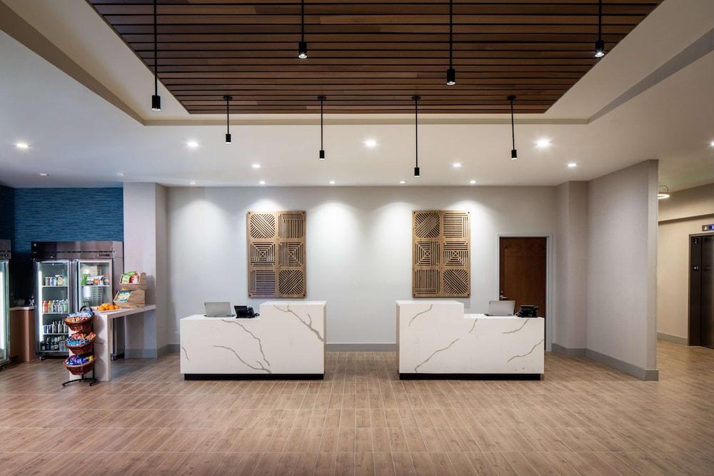 Hyatt House North Scottsdale photo 5