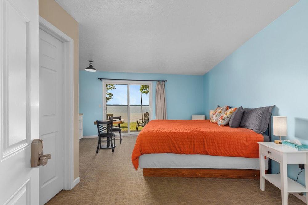 The Lakeview Motel photo 65