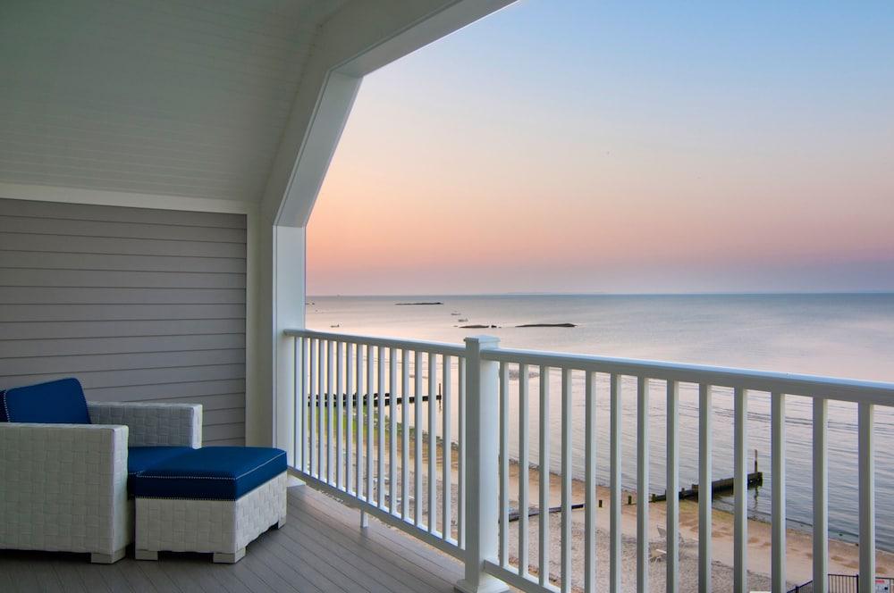 Water's Edge Resort & Spa photo 34