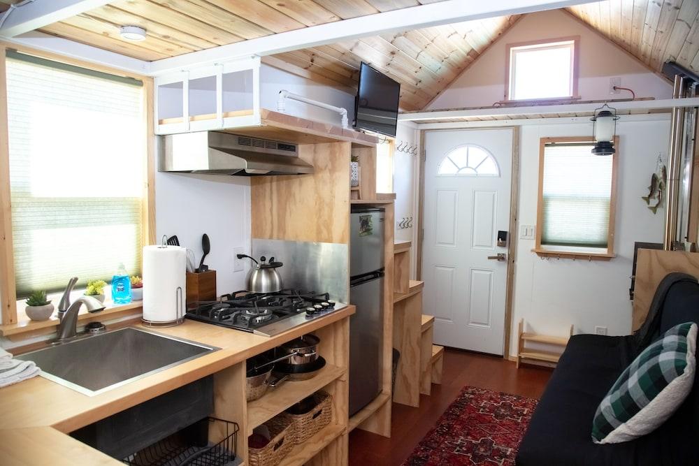 Trail and Hitch Tiny Home Hotel and RV photo 99